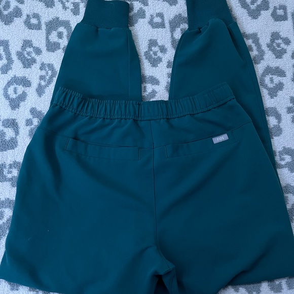 EUC FIGS Tansen joggers, Caribbean Blue size XS - Picture 2 of 4